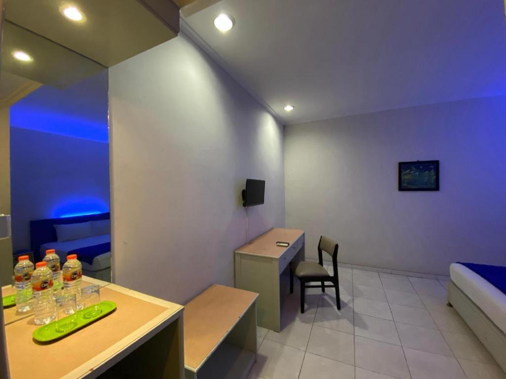 מדיון Kharisma Hotel מראה חיצוני תמונה