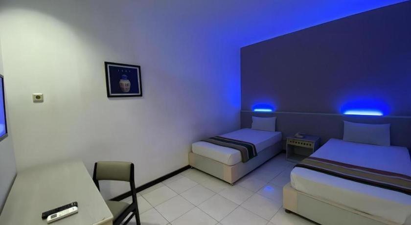 מדיון Kharisma Hotel מראה חיצוני תמונה