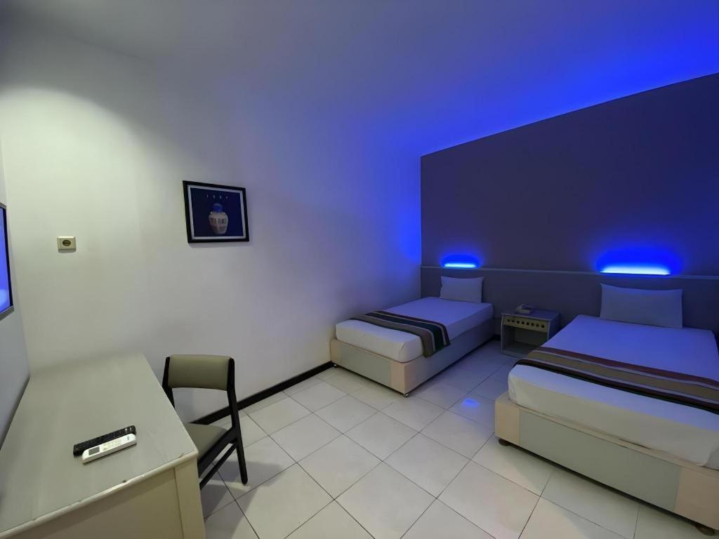 מדיון Kharisma Hotel מראה חיצוני תמונה